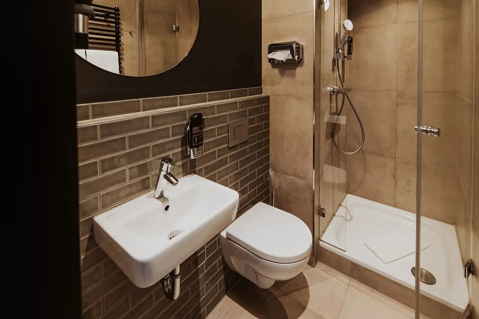 Photo - Schulz Hotel Berlin Wall at the East Side Gallery