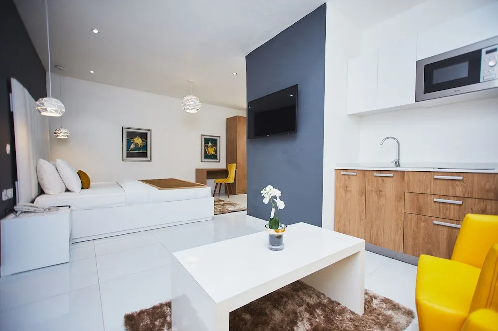 Photo - The Cabin Hotel