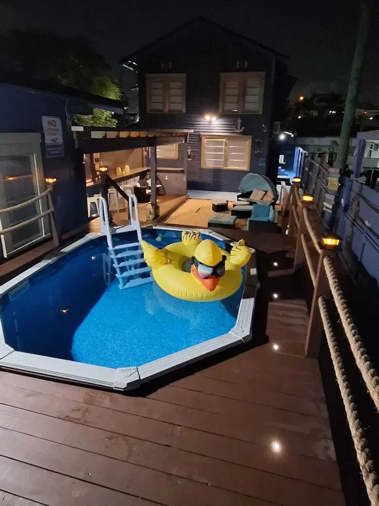 Photo - Blue Little Havana