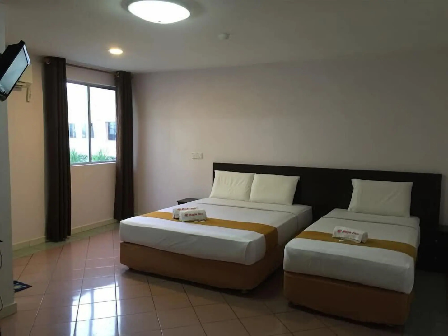 Raja Inn Hotel