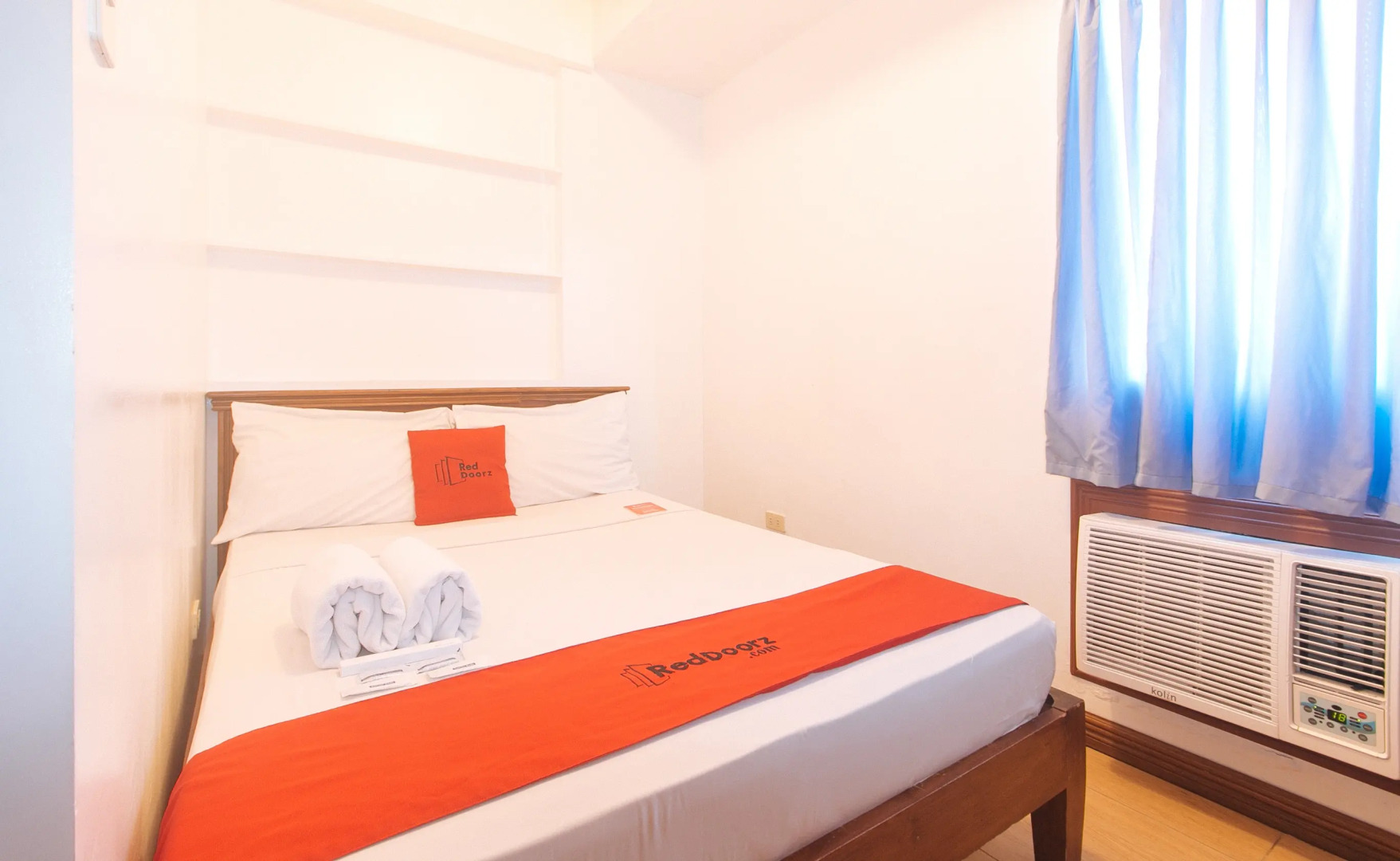 Foto - RedDoorz at Moonwalk Paranaque