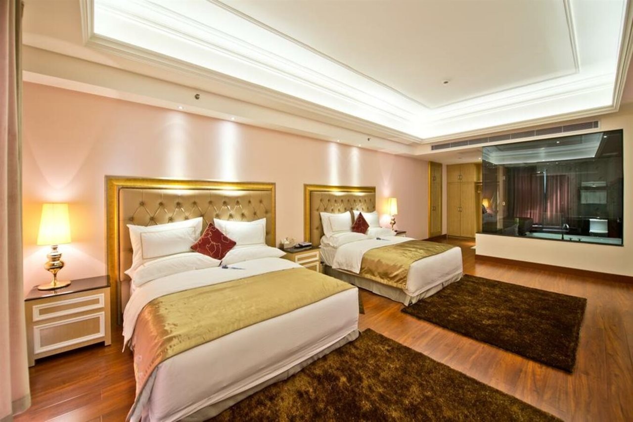 The Royal Pinnacle Hotel