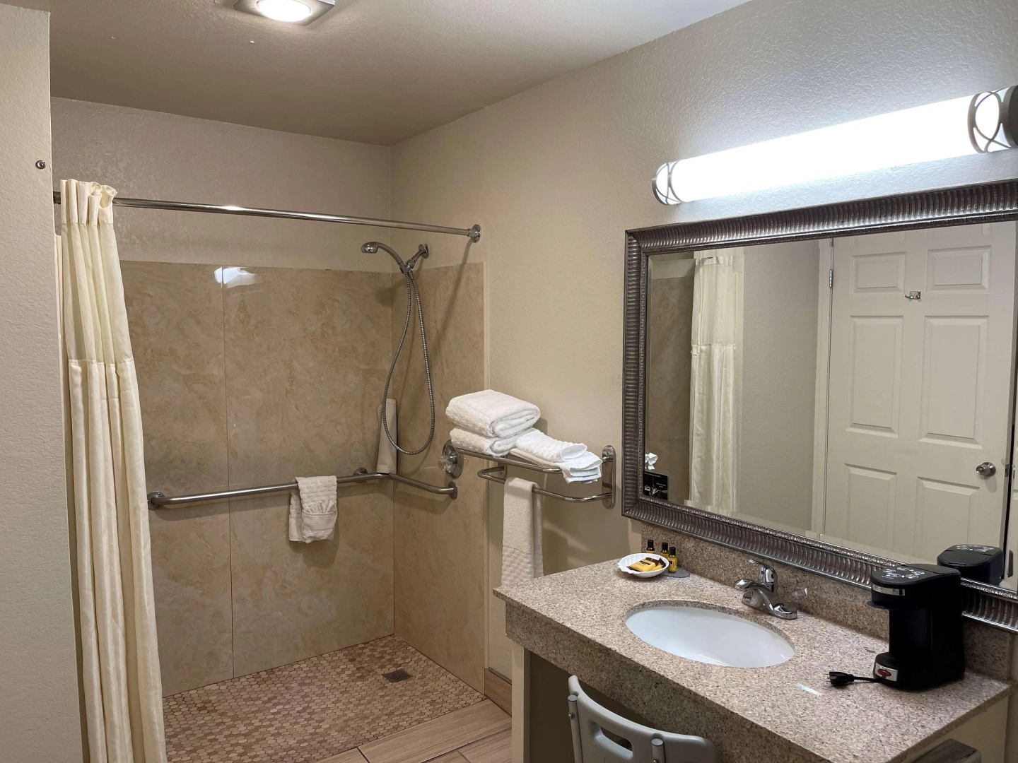 Photo - Best Western Plus Pleasanton Inn
