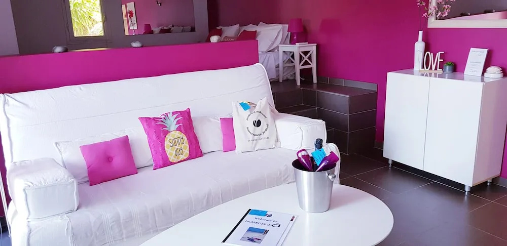 Jardin d'O residence naturiste couples only