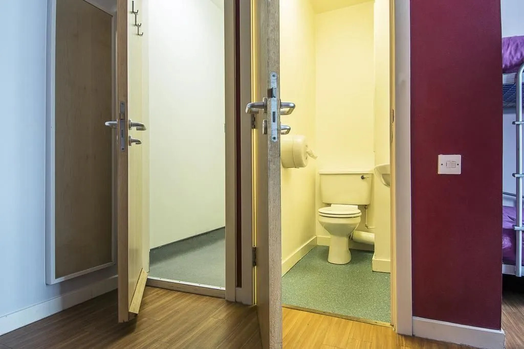 Photo - a&o Edinburgh City