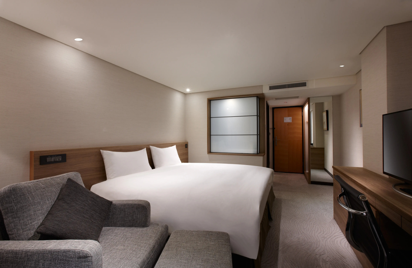 Photo - Royal Inn Taipei Nanxi - MRT Zhongshan Station
