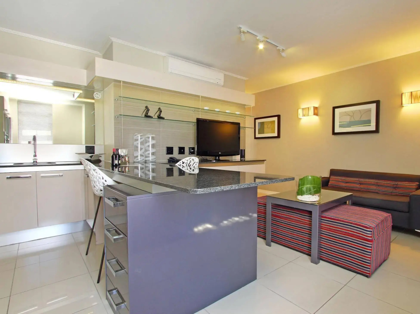 Photo - The Hyde All-Suite Hotel