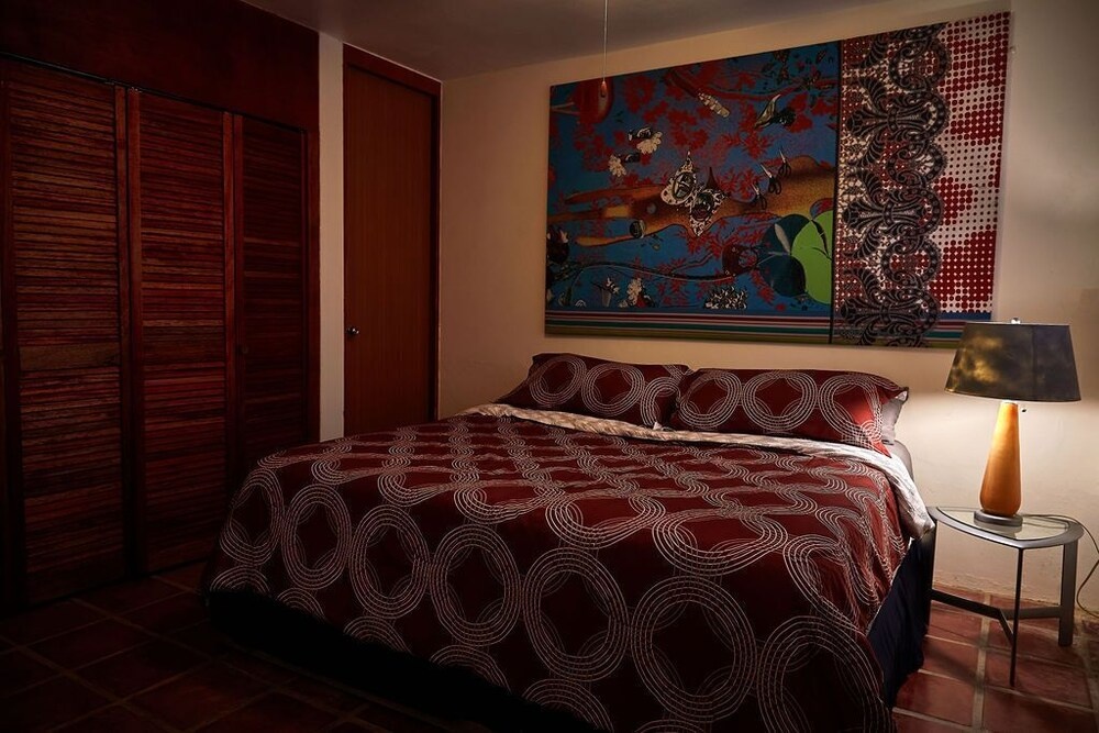 La Cuadra Guest House