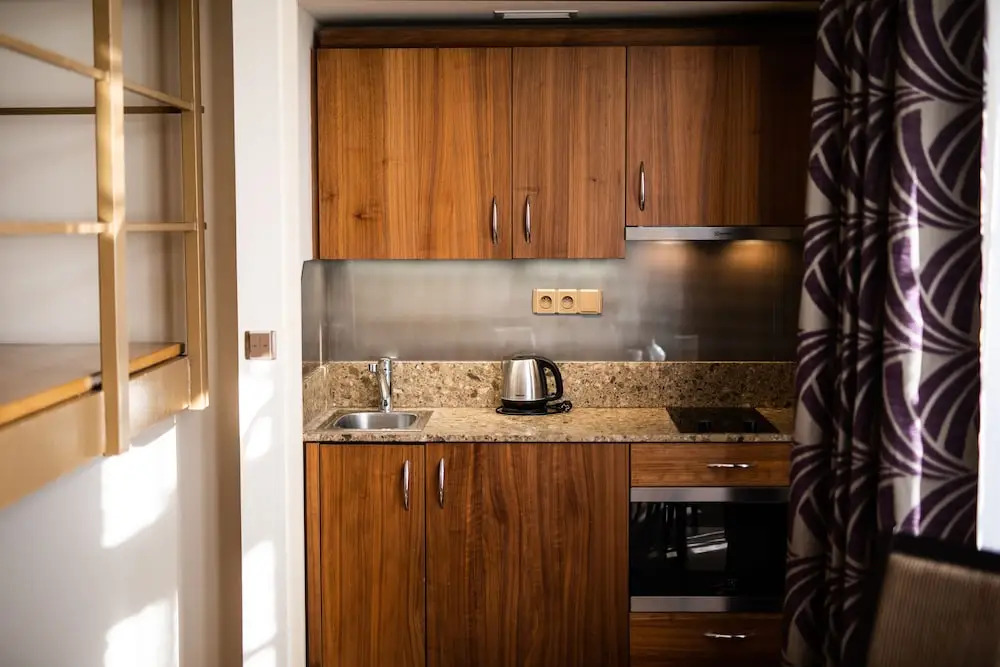 Foto - Crown Palace Apartments by Adrez