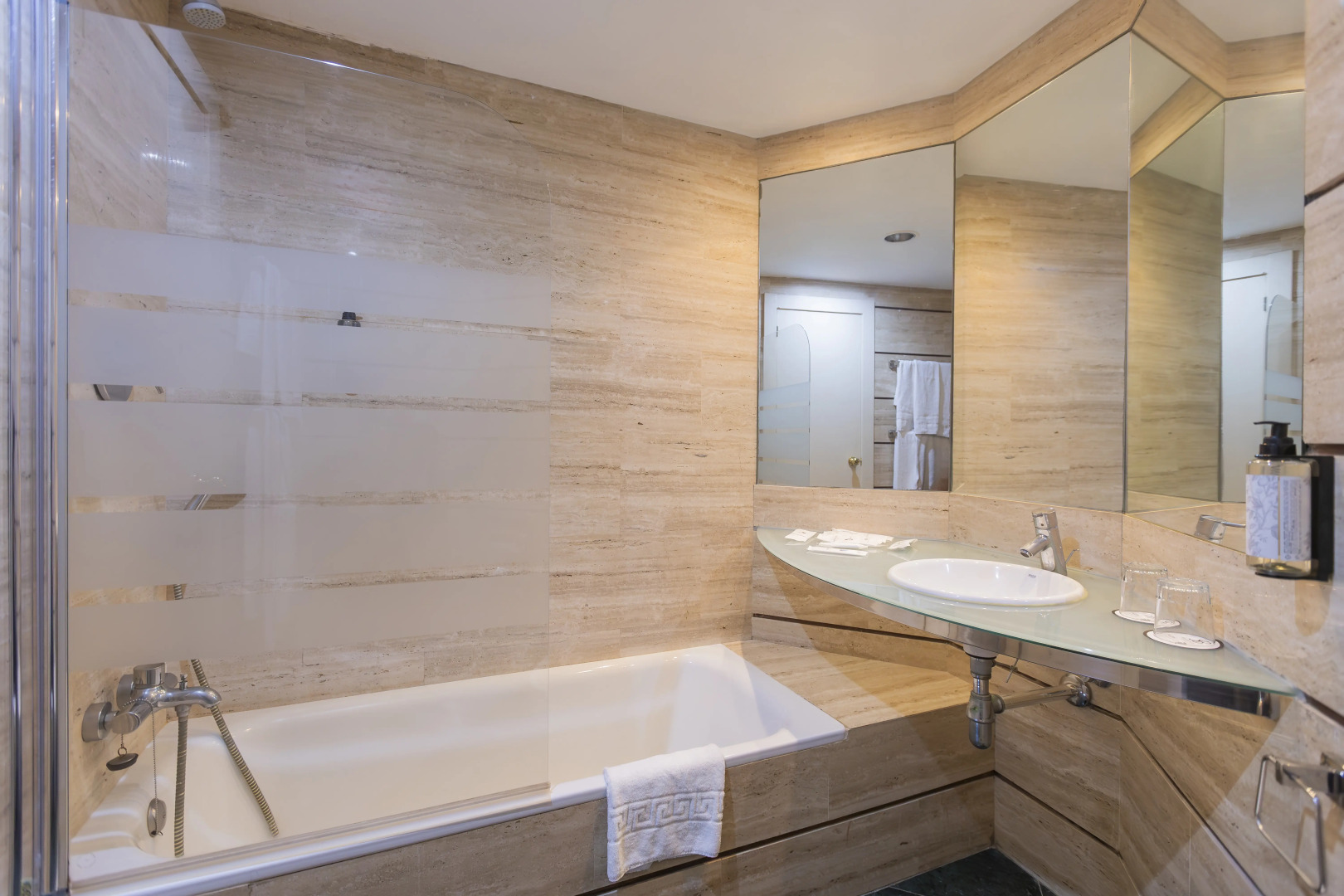 Photo - Hotel Moon Dreams Portomagno