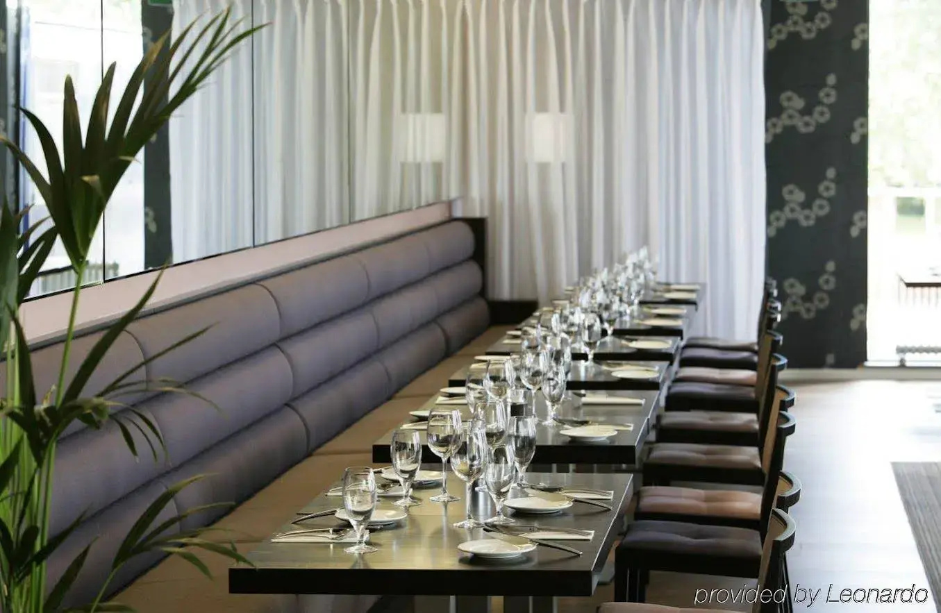 Photo - Maldron Hotel Dublin Airport