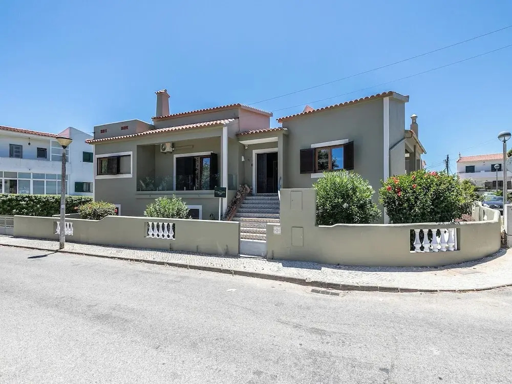 Photo - Walk in Hostel Faro Airport