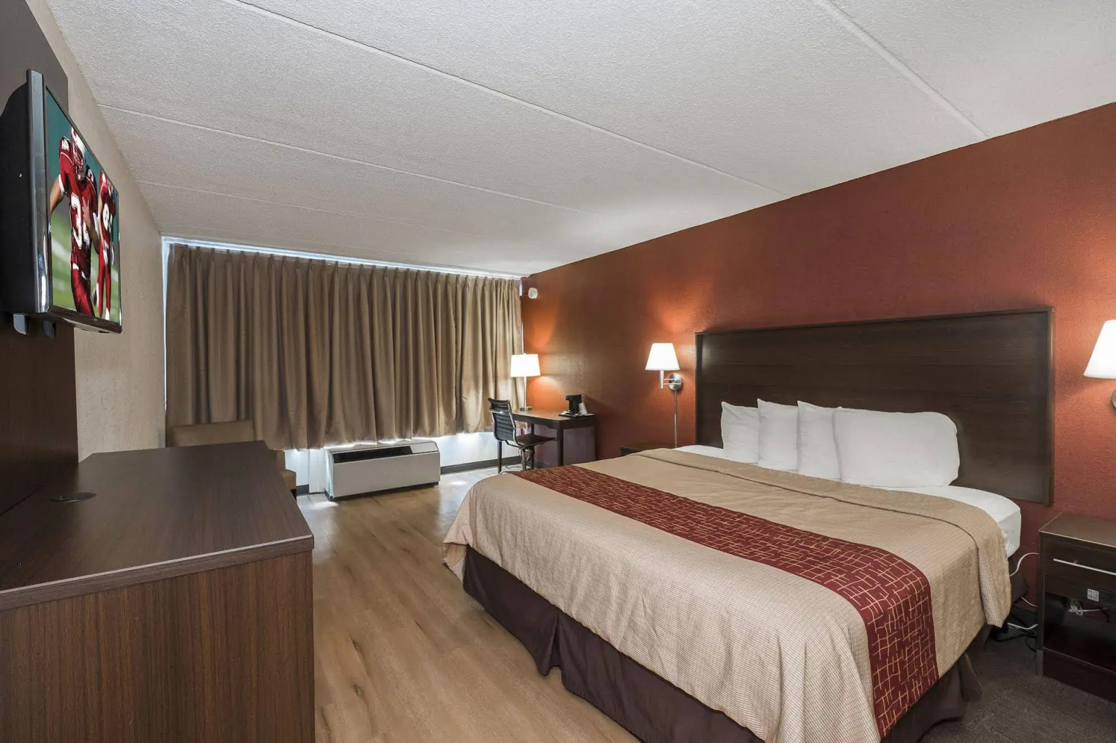 Photo - Red Roof Inn Cortland