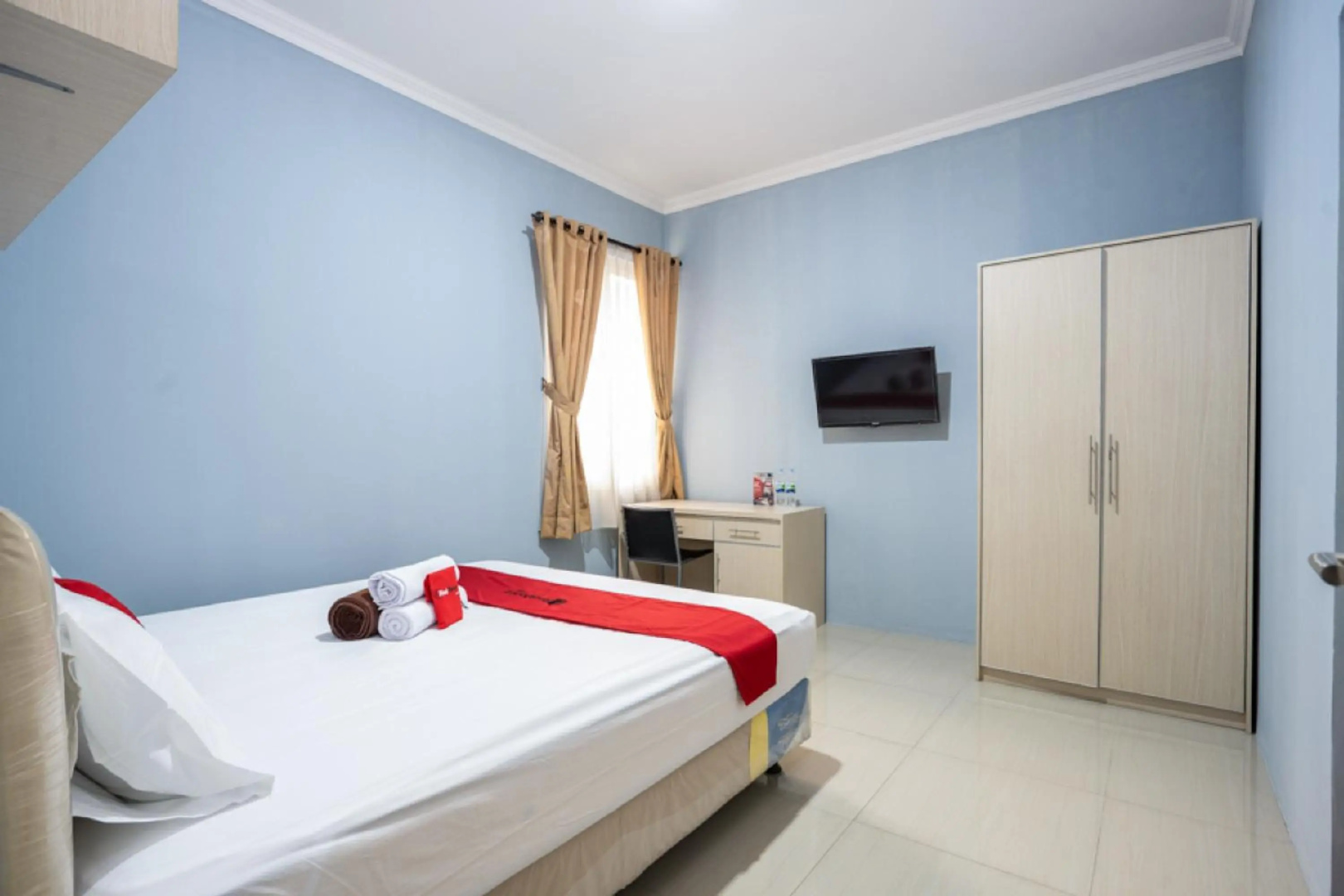 Photo - RedDoorz Plus near Siloam Karawaci