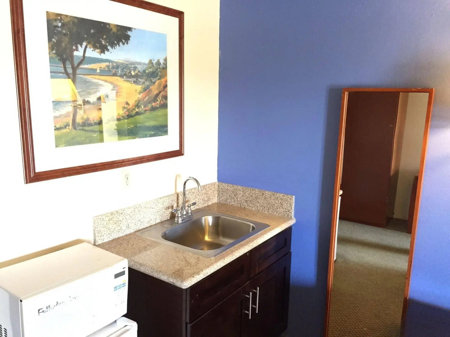 Photo - Fullerton Inn