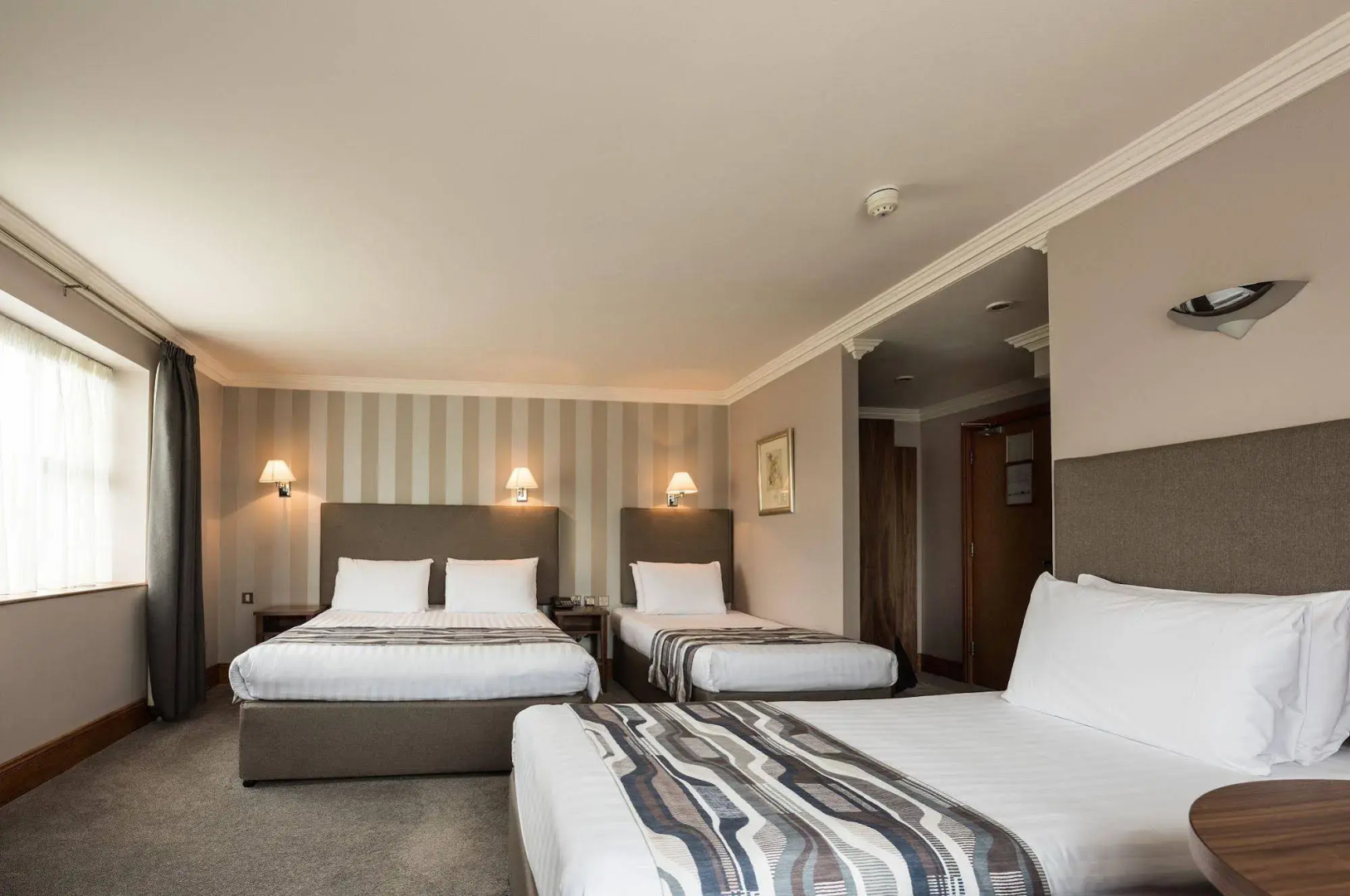 Photo - Springfield Hotel