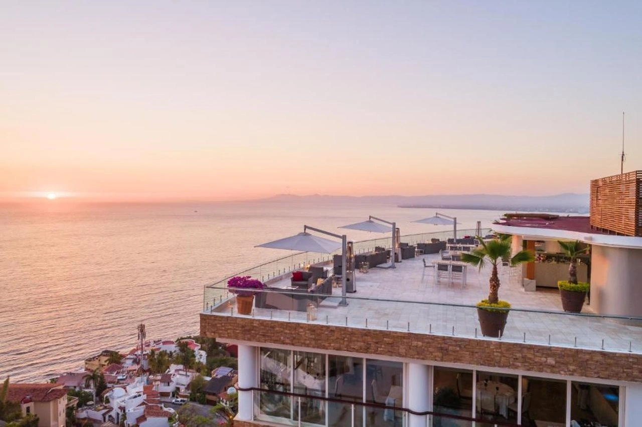 Photo - Grand Miramar All Luxury Suites & Residences