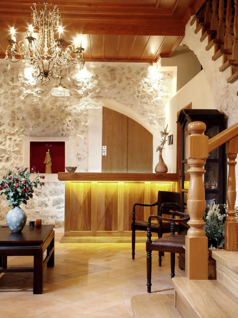 Photo - Leo Hotel