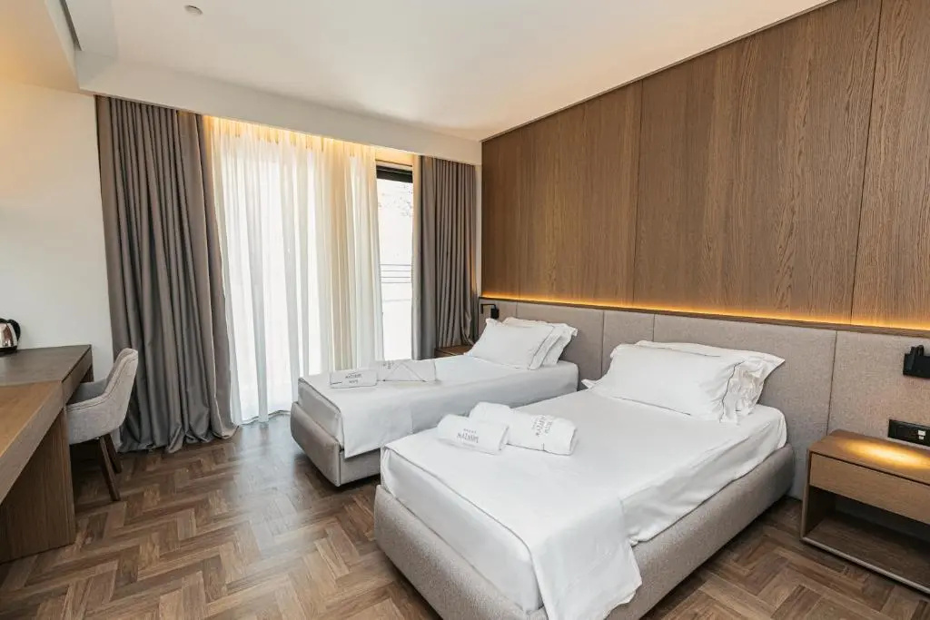 Photo - Mazarine Hotel