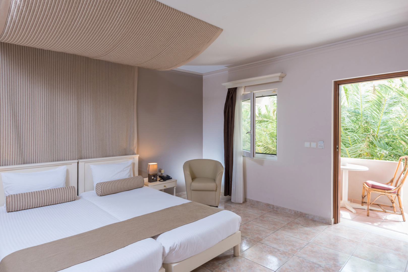 Photo - Athina Palace Resort & Spa