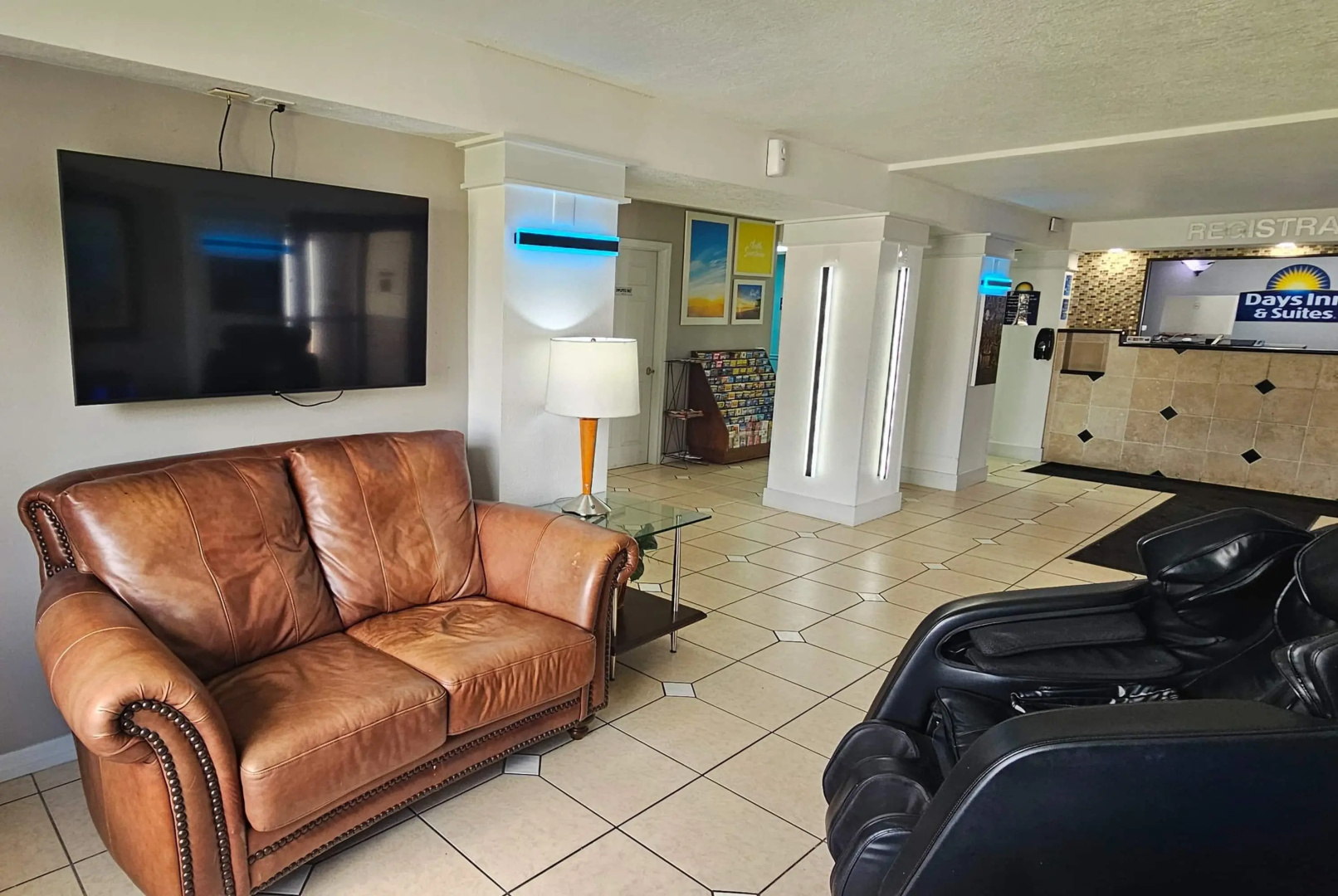 Foto - Days Inn & Suites by Wyndham Tampa/Fairground/Casino Area
