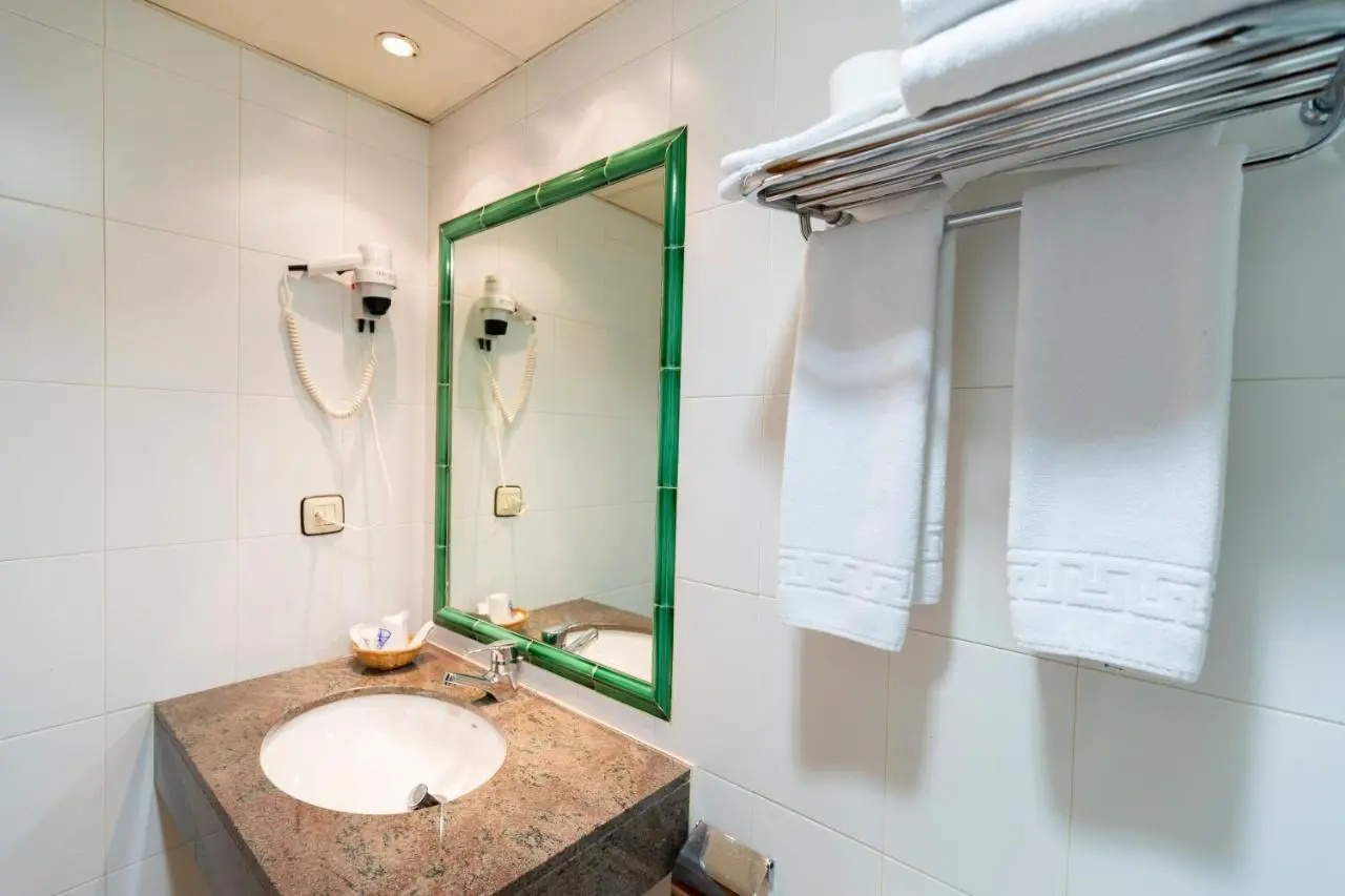 Photo - YOMO Petit Paris Hotel 