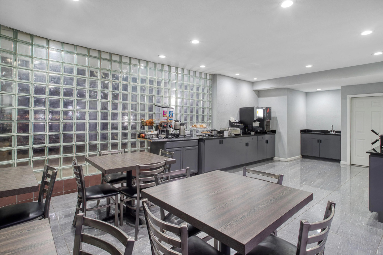 Photo - SureStay Hotel by Best Western Spring North Houston