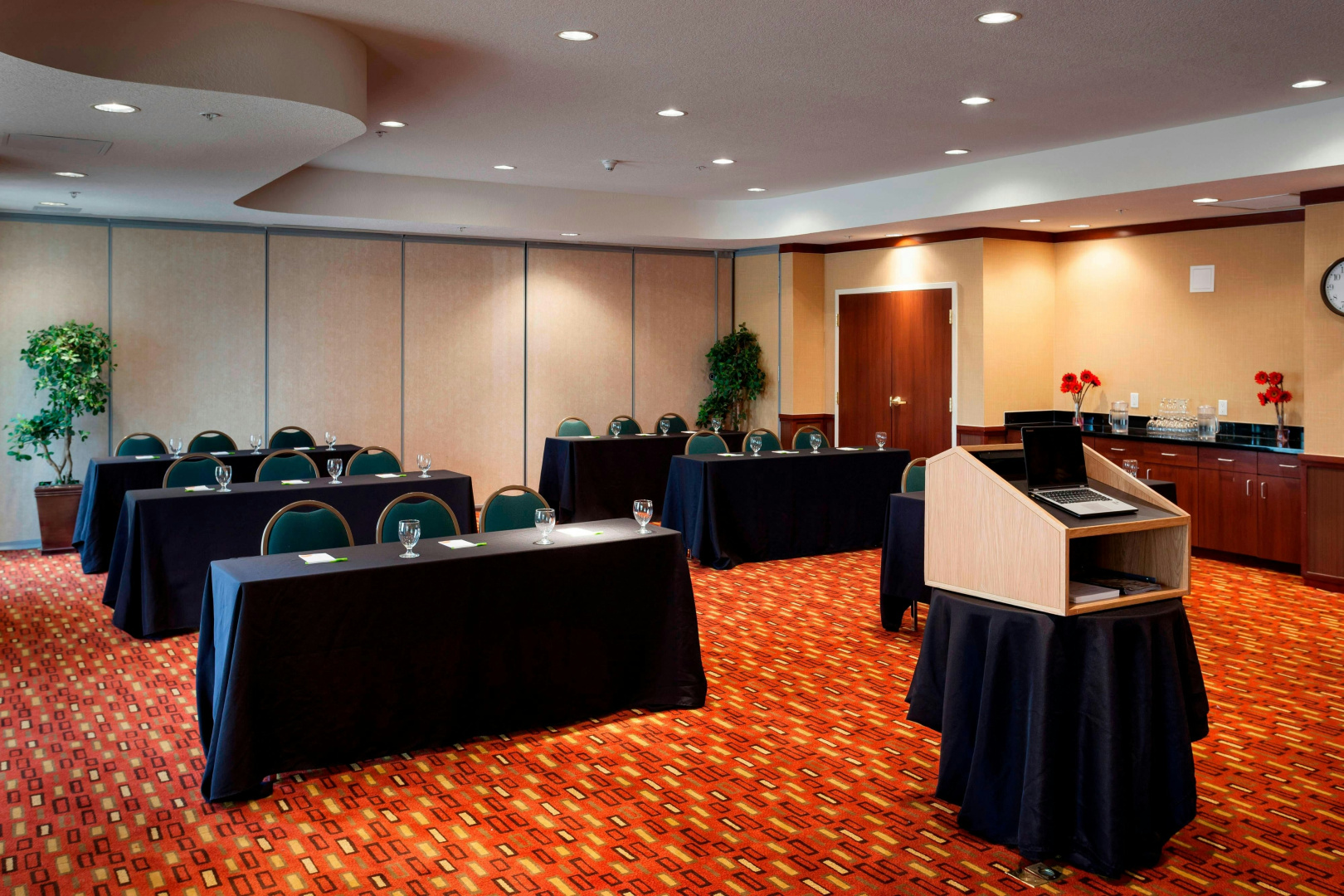 Foto - Courtyard by Marriott Ventura Simi Valley