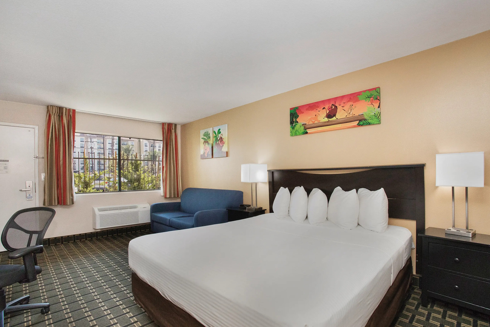 Photo - Stanford Inn & Suites Anaheim