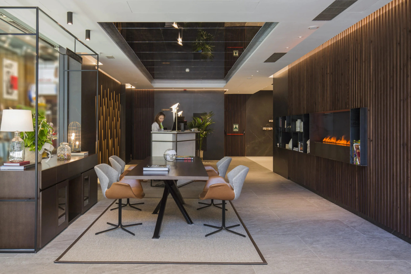 Photo - Yomo Centric