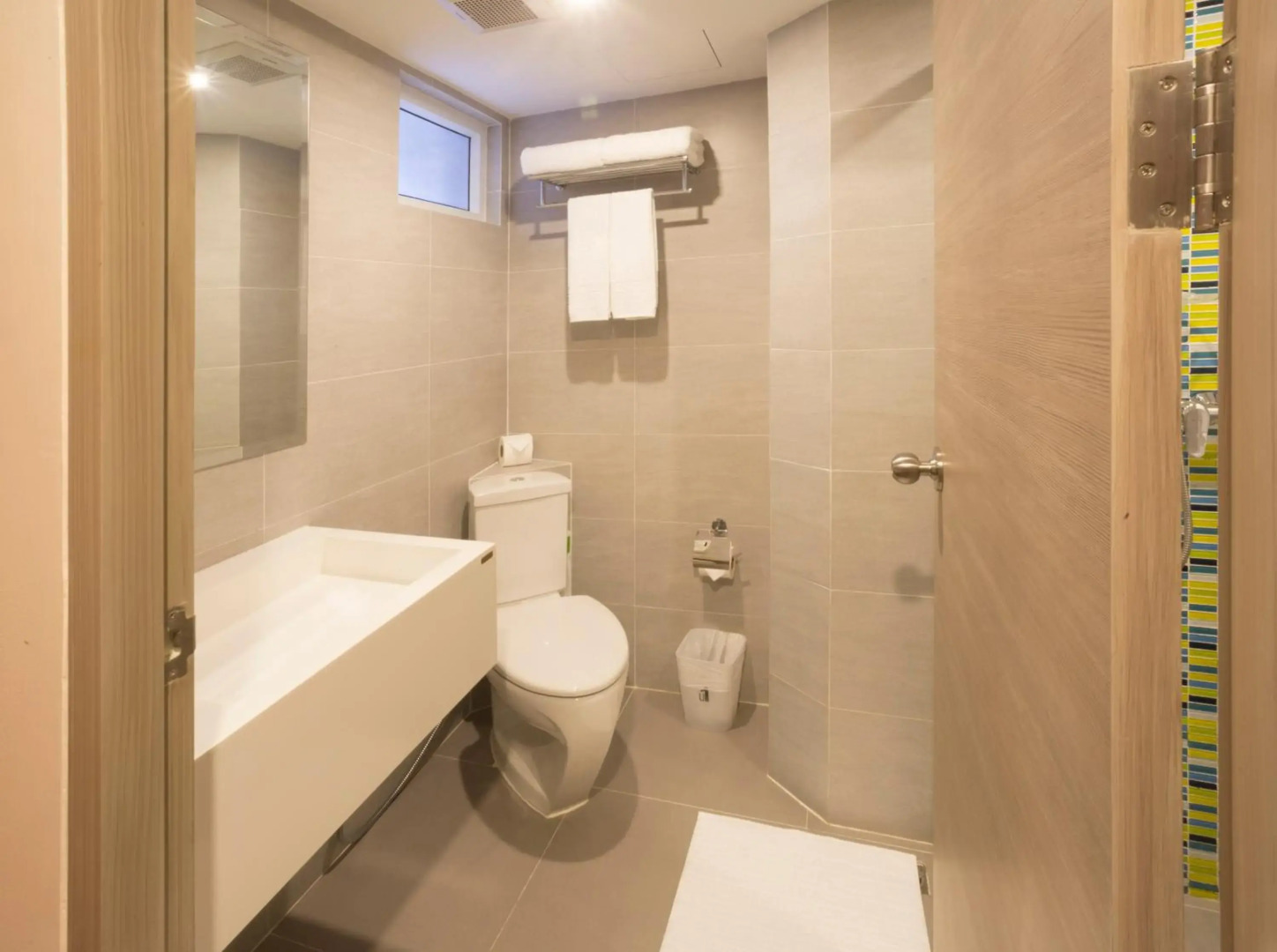 Photo - Courtyard by Marriott Orlando Lake Buena Vista at Vista Centre