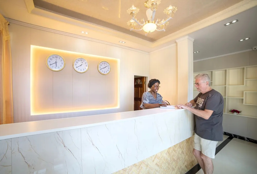 Photo - Riverside Hotel