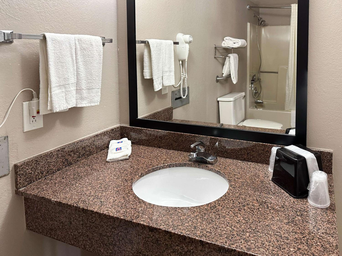 Photo - Motel 6 Atlanta, GA – Atlanta Airport East