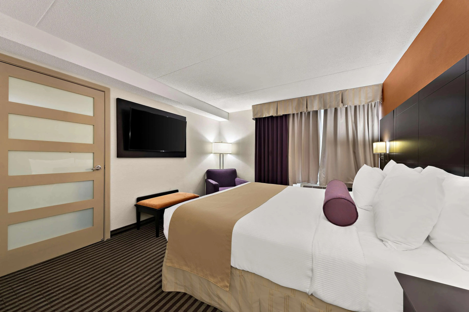 Foto - Best Western Plus Toronto North York Hotel & Suites