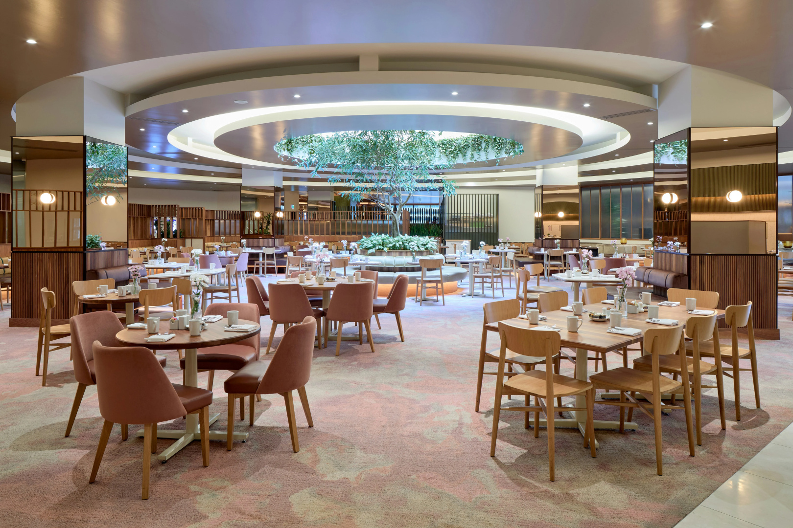 Photo - DoubleTree by Hilton Montreal