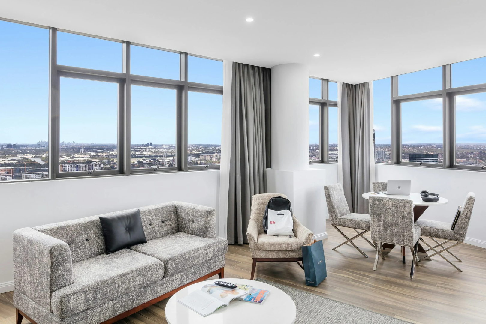 Photo - Meriton Suites Church Street, Parramatta
