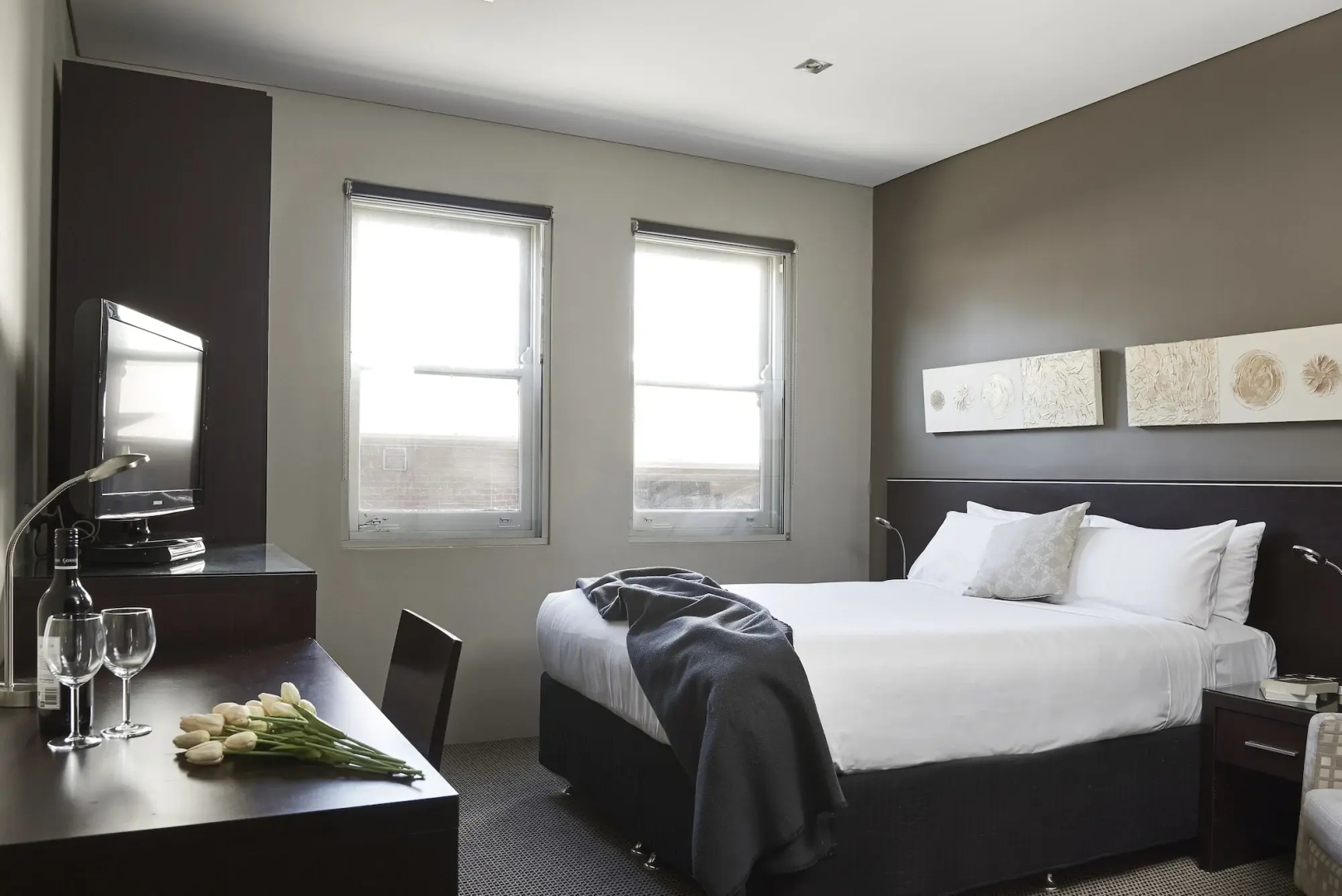 Photo - Vulcan Hotel Sydney