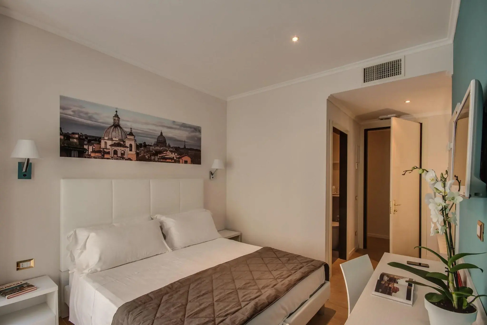 Photo - Tritone Top House