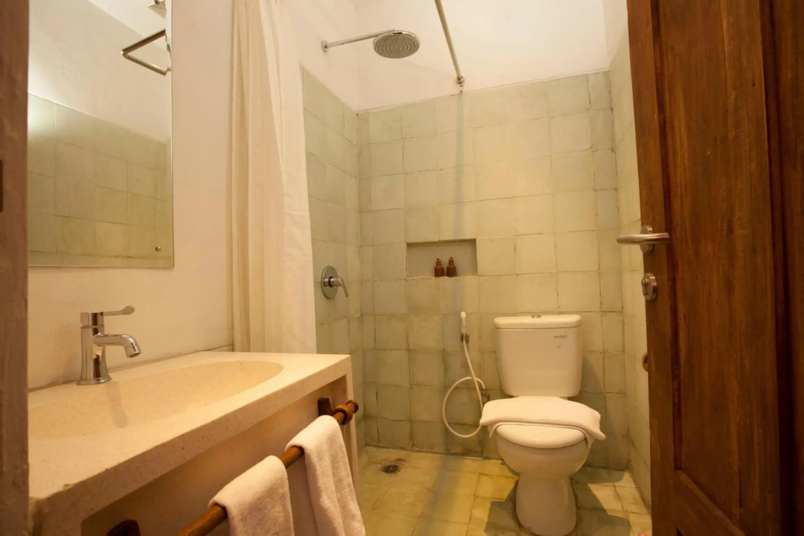 Photo - Adhisthana Hotel