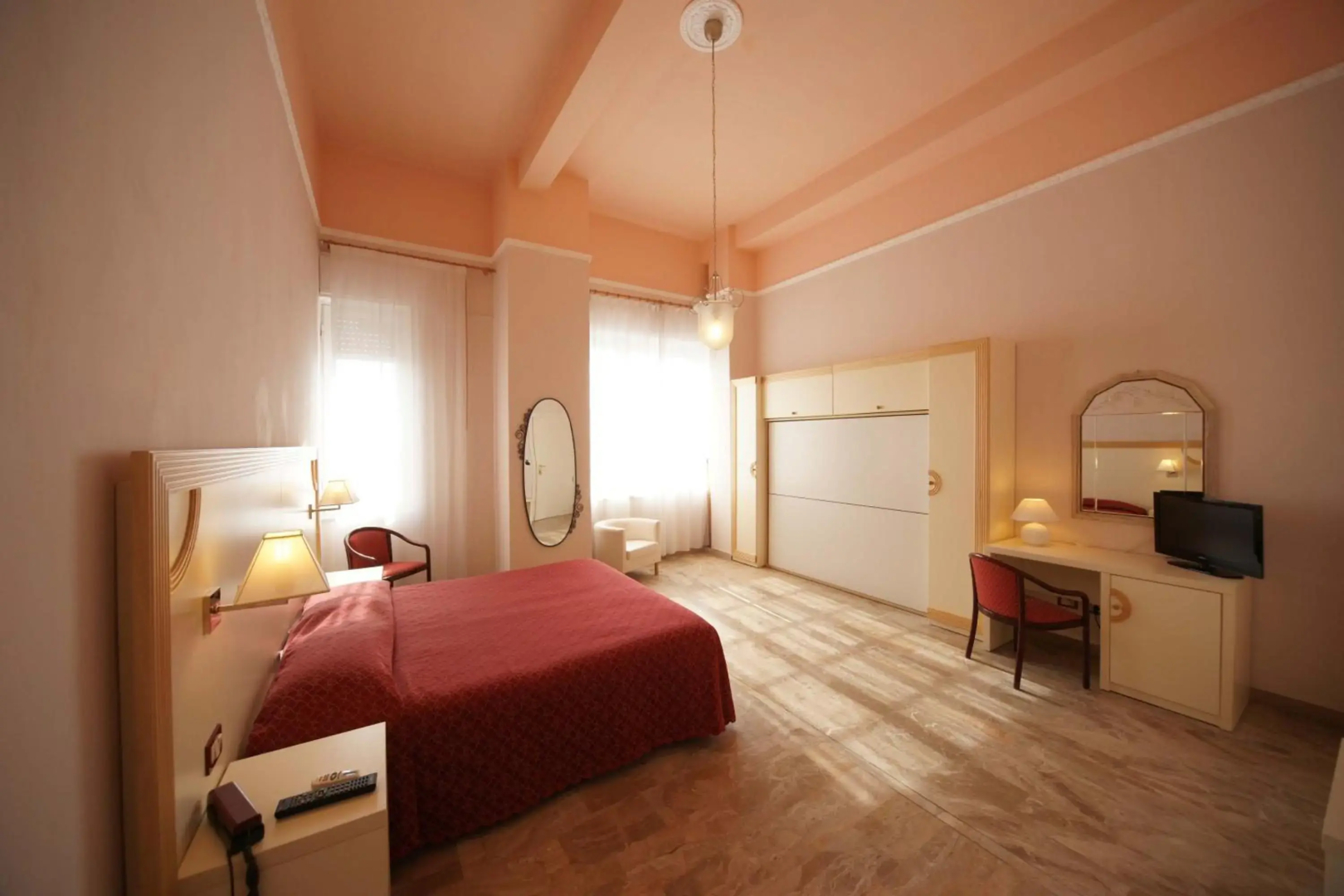Photo - Hotel Liberty