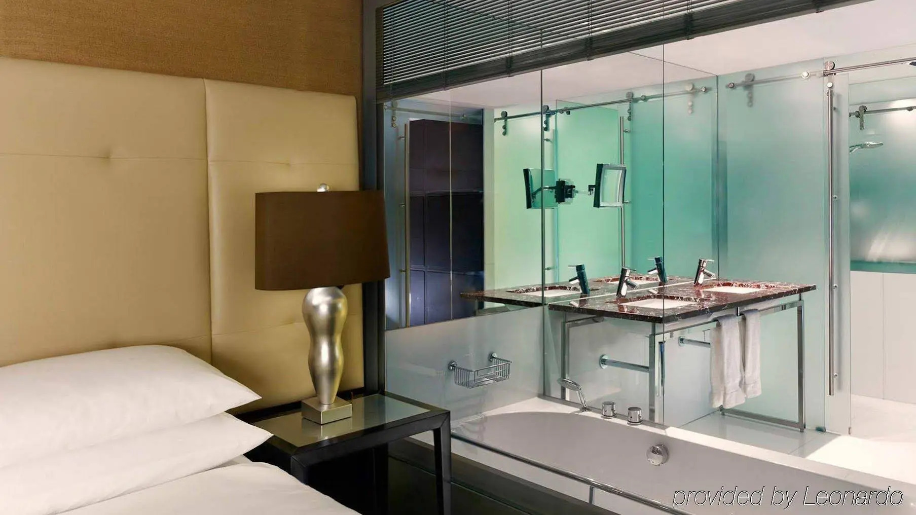 Photo - Sheraton Lisboa Hotel & Spa