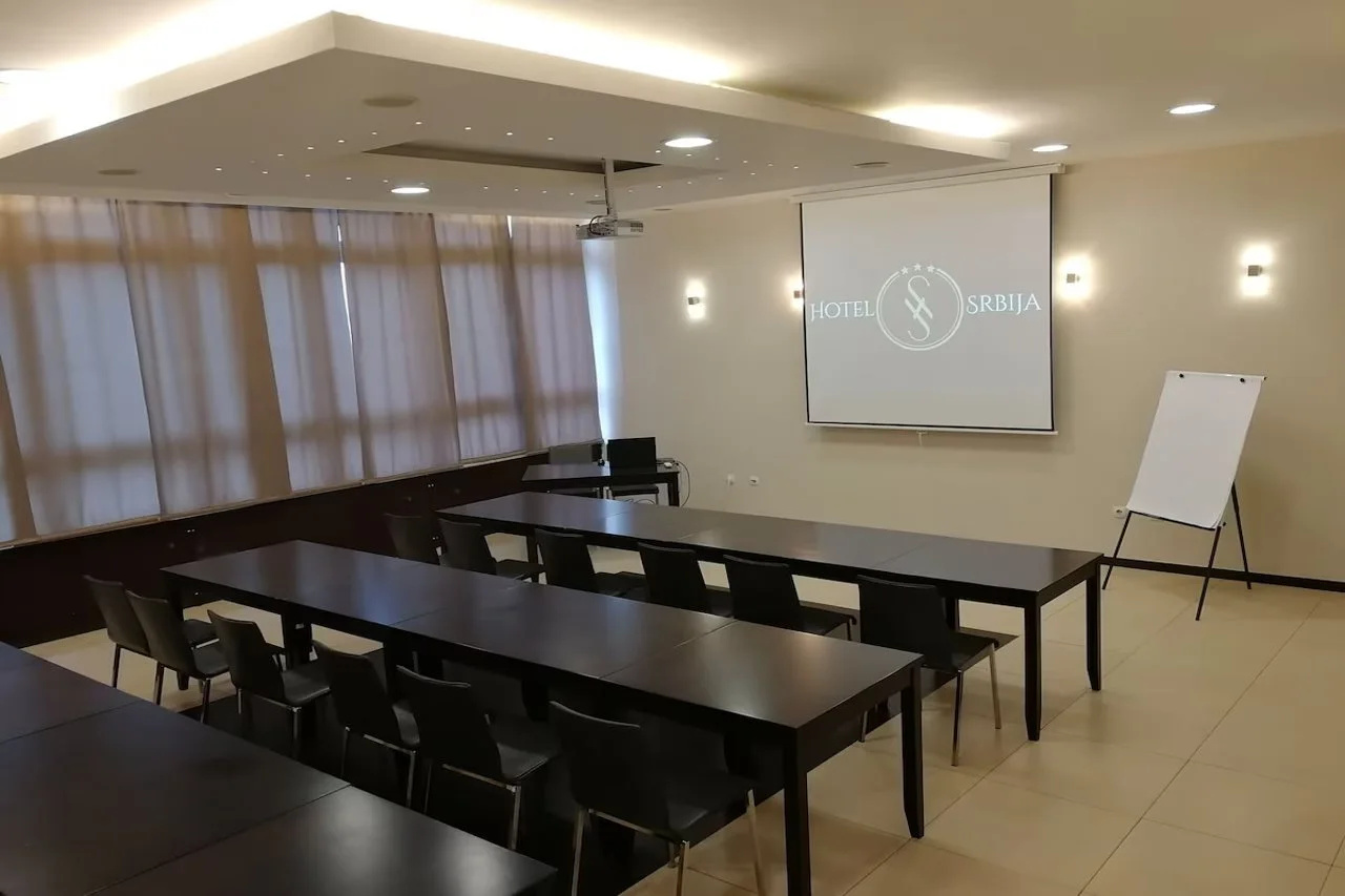 Foto - Hotel Srbija-FREE PARKING