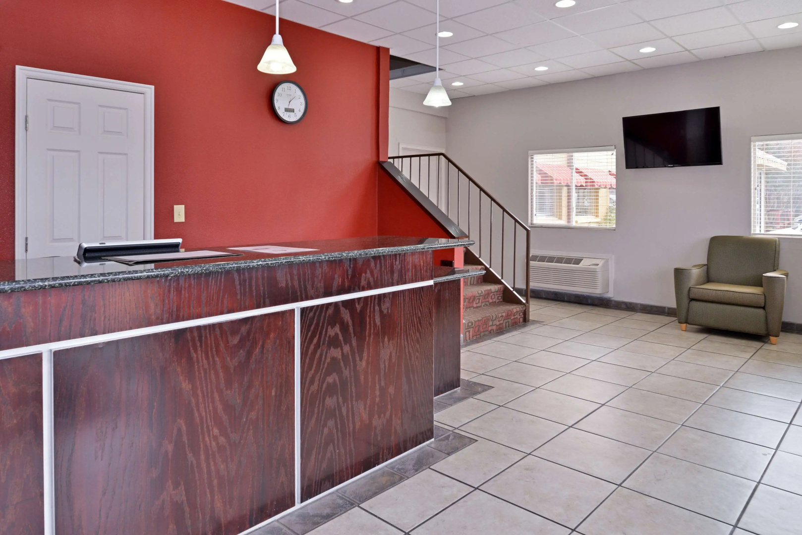 Photo - Americas Best Value Inn Tulsa at I-44