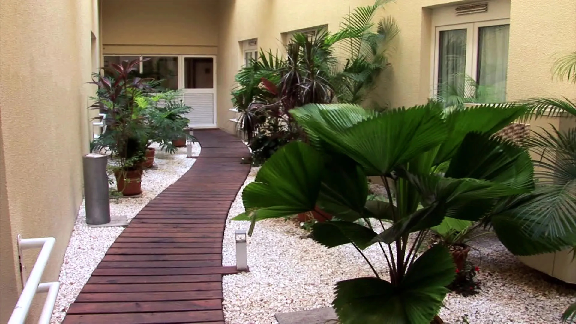 Photo - Novus Plaza Hodelpa
