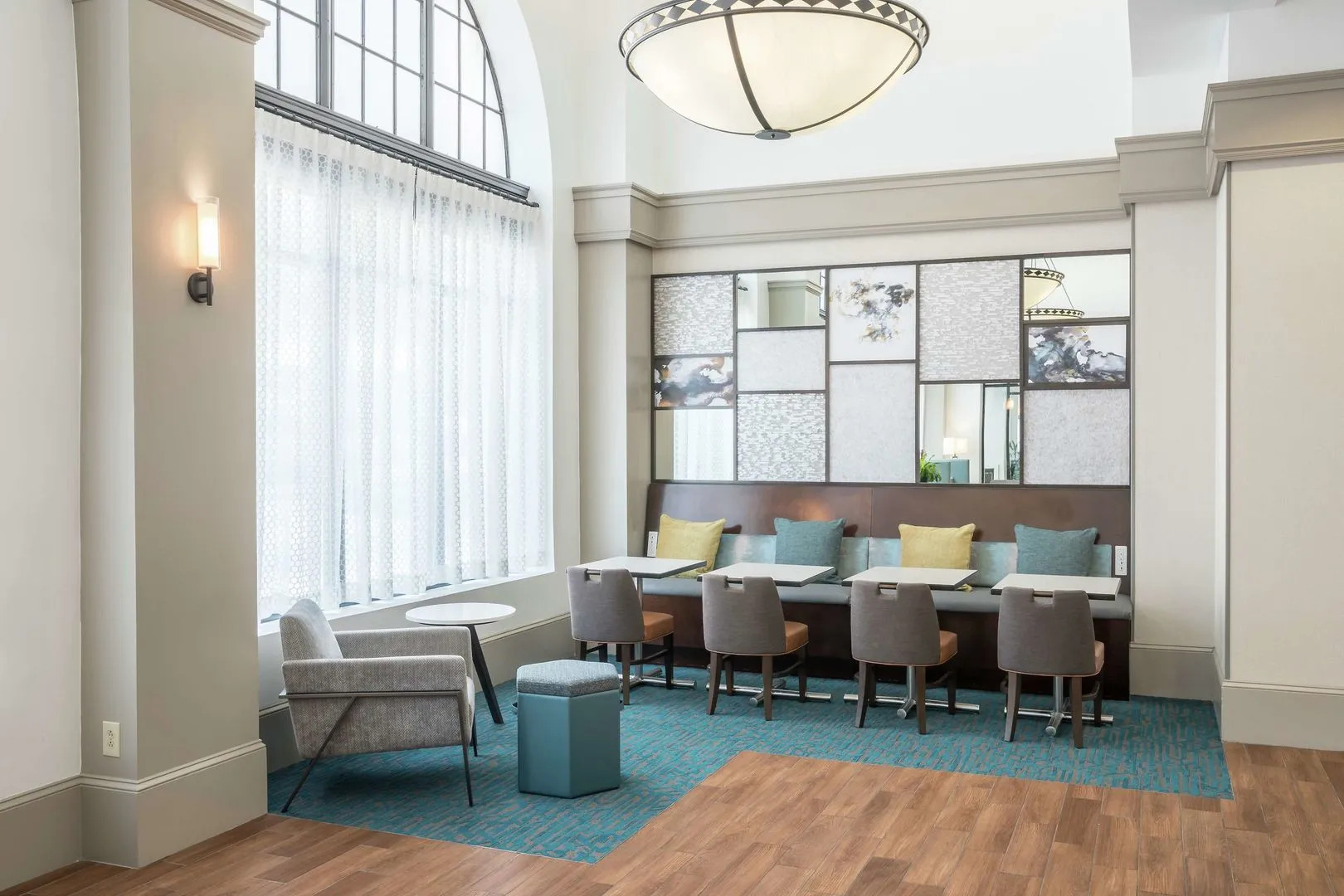 Photo - Hampton Inn & Suites Atlanta-Downtown