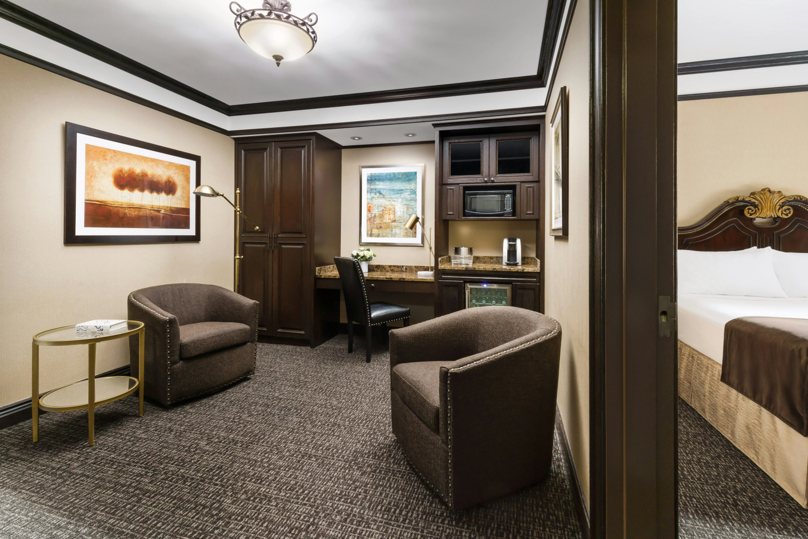 Photo - The Lucerne Hotel