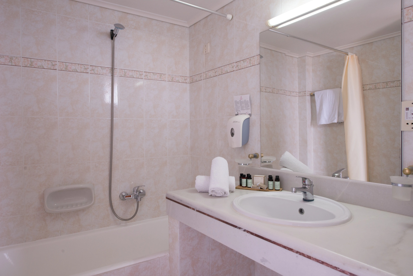 Photo - Athina Palace Resort & Spa