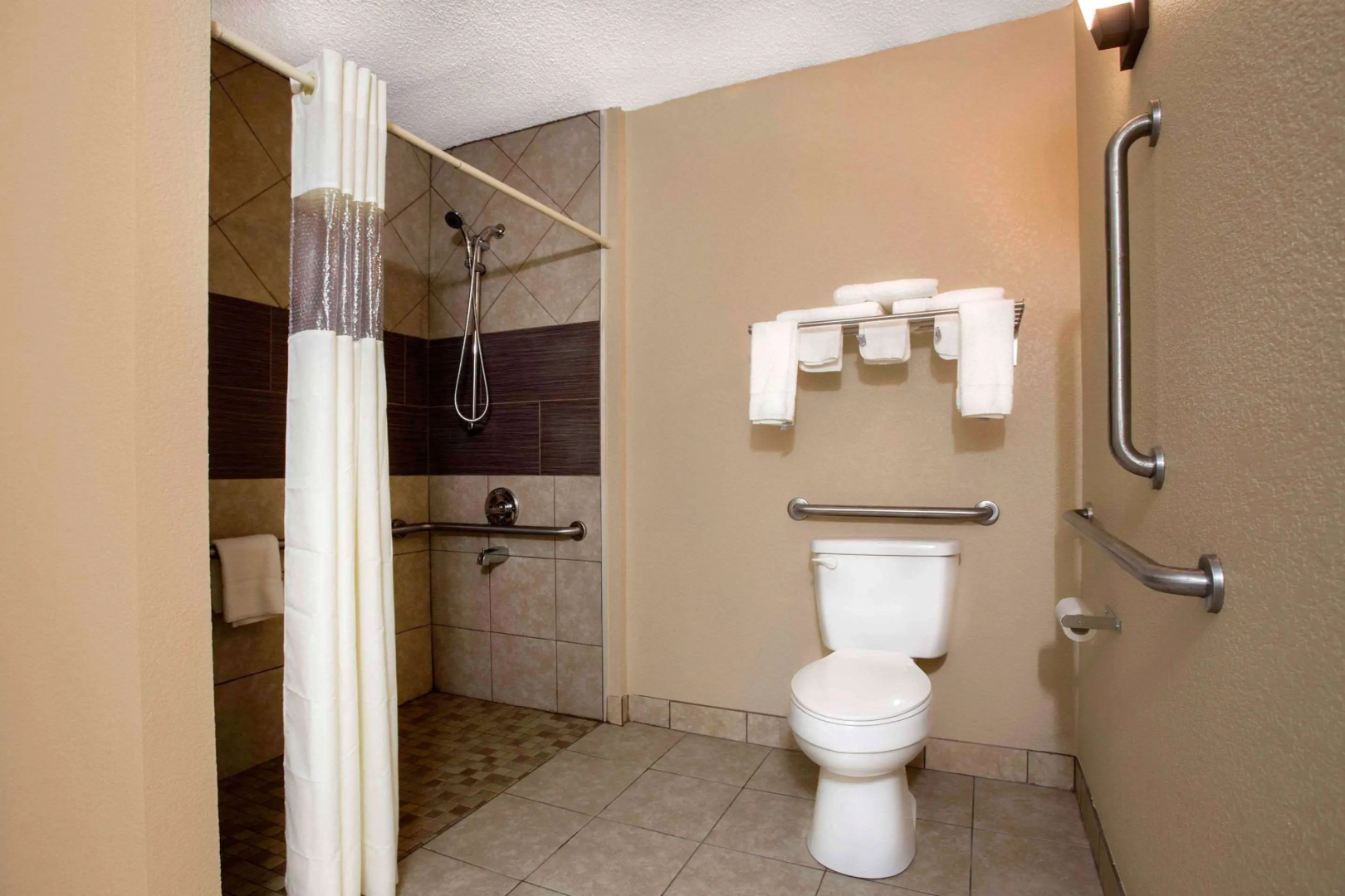 Foto - Quality Inn & Suites University Area