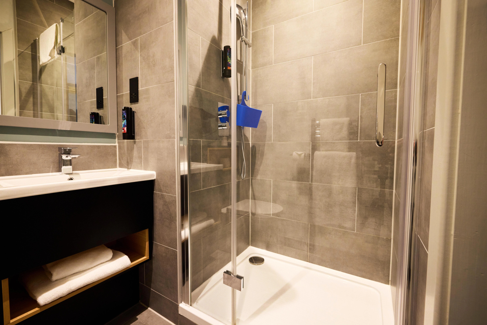 Photo - Holiday Inn - the niu, Loom Manchester North by IHG