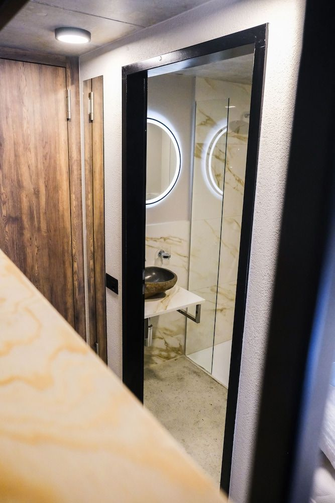 Photo - Peaky Riders Self Check-in Hotel